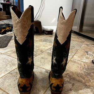 Montana Vintage Cowboy Boots. Ladies size 8.5